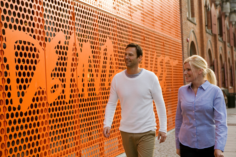 Moderna Museet Malmö mit orangefarbenem Anbau